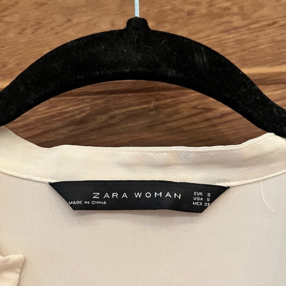 Zara Size Small Cream Blouse - Picture 3 of 3